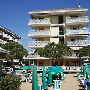 Diplomatic Fronte Mare Apartament