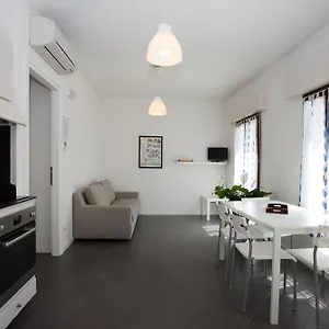 Residenza Jennifer Apartment