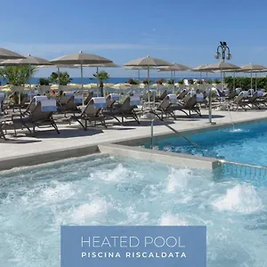 4* Hotel Cavalieri Palace