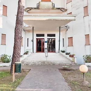 Ariston Fronte Mare Apartment