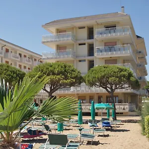  Apartmán Diplomatic-residence Fronte Mare-piazza Torino-lido Di