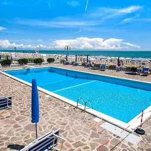 Sea View With Swimming Pool Lido di Jesolo