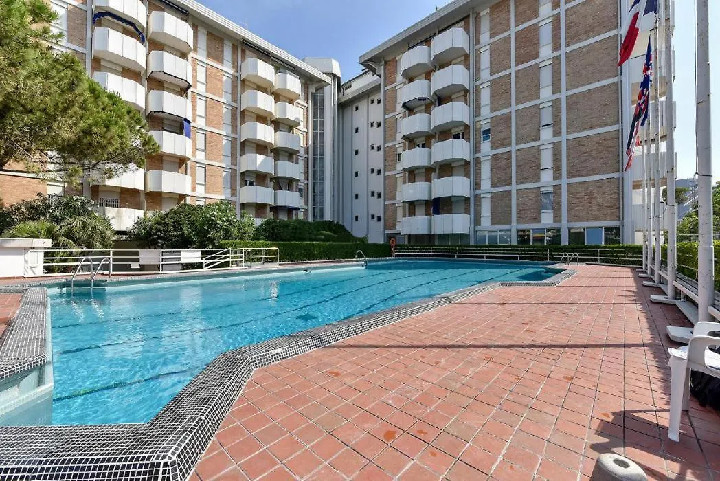 Residence Vera 101-Carraro Immobiliare Jesolo-Family Apartments